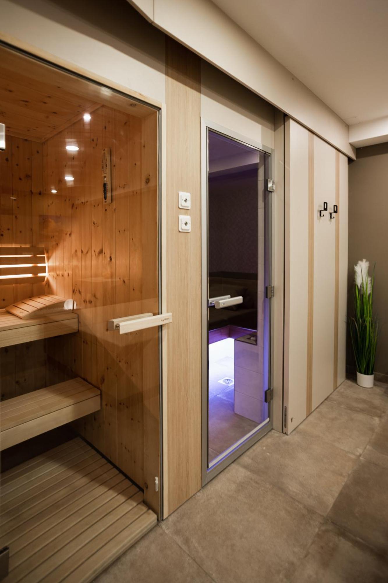 Gostilna S Prenocisci Pav Hotel Rakek Ngoại thất bức ảnh